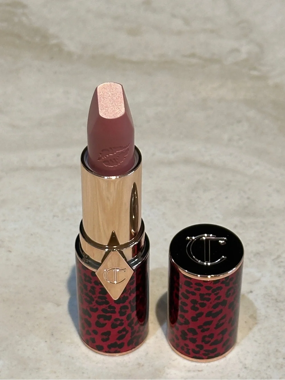 Charlotte Tilbury Hot Lips 2 - Dancefloor Princess